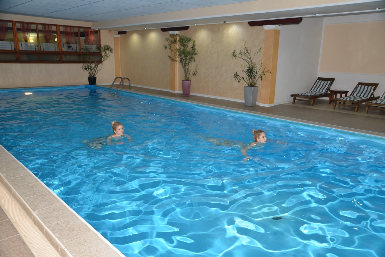 Hotel Aquastar Danube – indoor pool