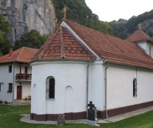 Manastir-Vratna-2